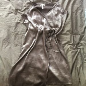 Wrap around dress - Sliver Grey